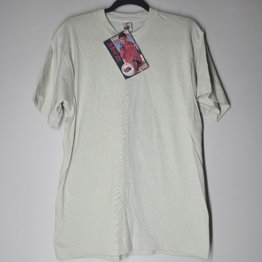 NWT VTG Fruit of the Loom Blank Beige T Shirt Size M Essential Single Stitch 90s